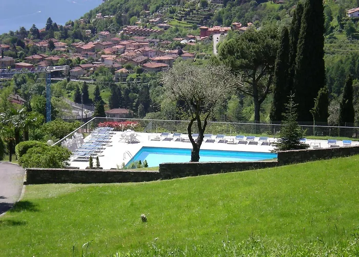 Le Terrazze Vista Piscina Tennis Parking Wi-fi 4* Menaggio