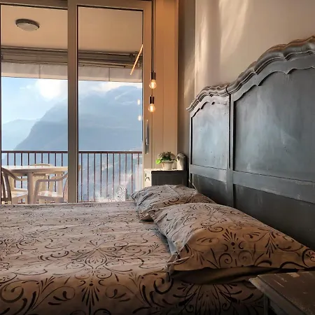 Le Terrazze Vista Lago Piscina Tennis Parking Wi-Fi Aparthotel
