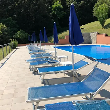 Le Terrazze Vista Piscina Tennis Parking Wi-fi מלון דירות מנאג'יו