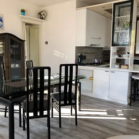 Le Terrazze Vista Piscina Tennis Parking Wi-fi 4*